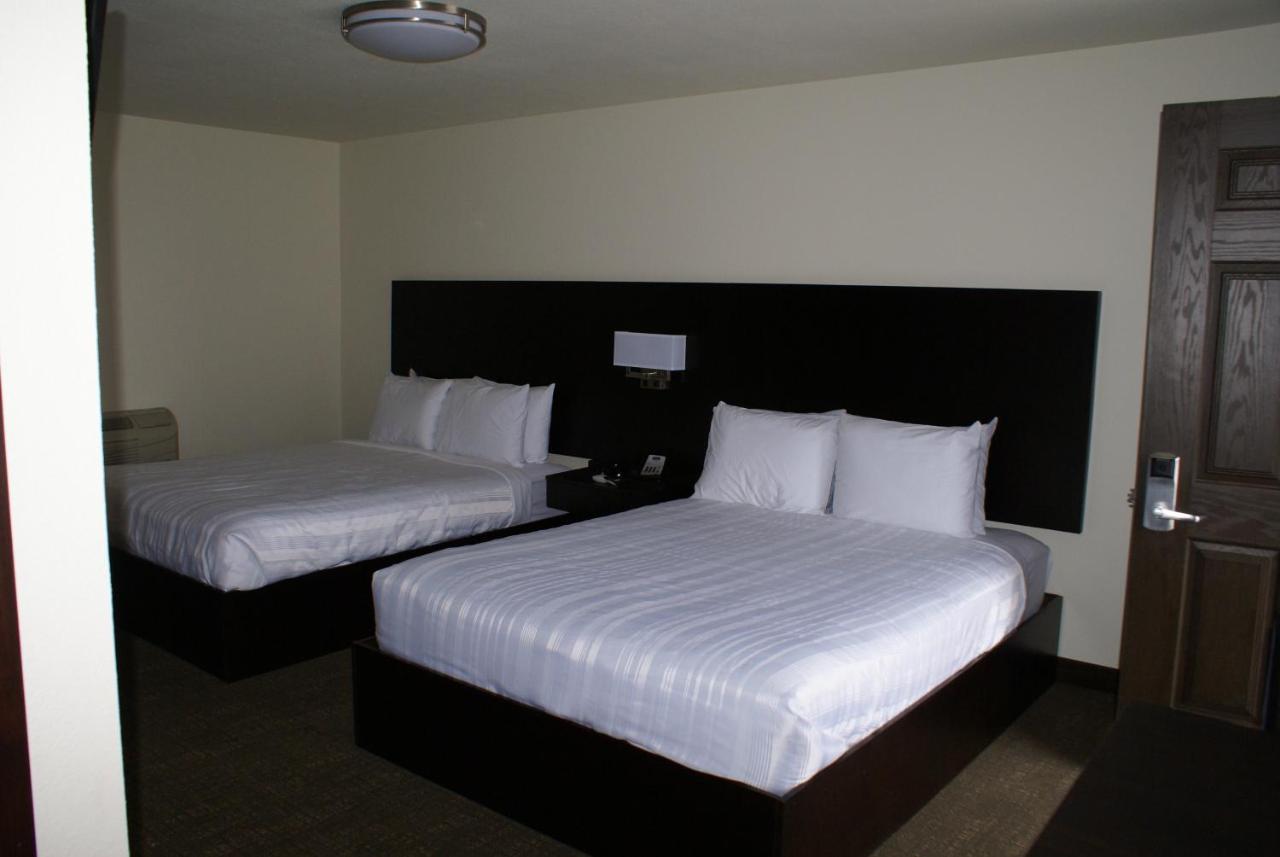 Boarders Inn & Suites By Cobblestone Hotels - Syracuse エクステリア 写真