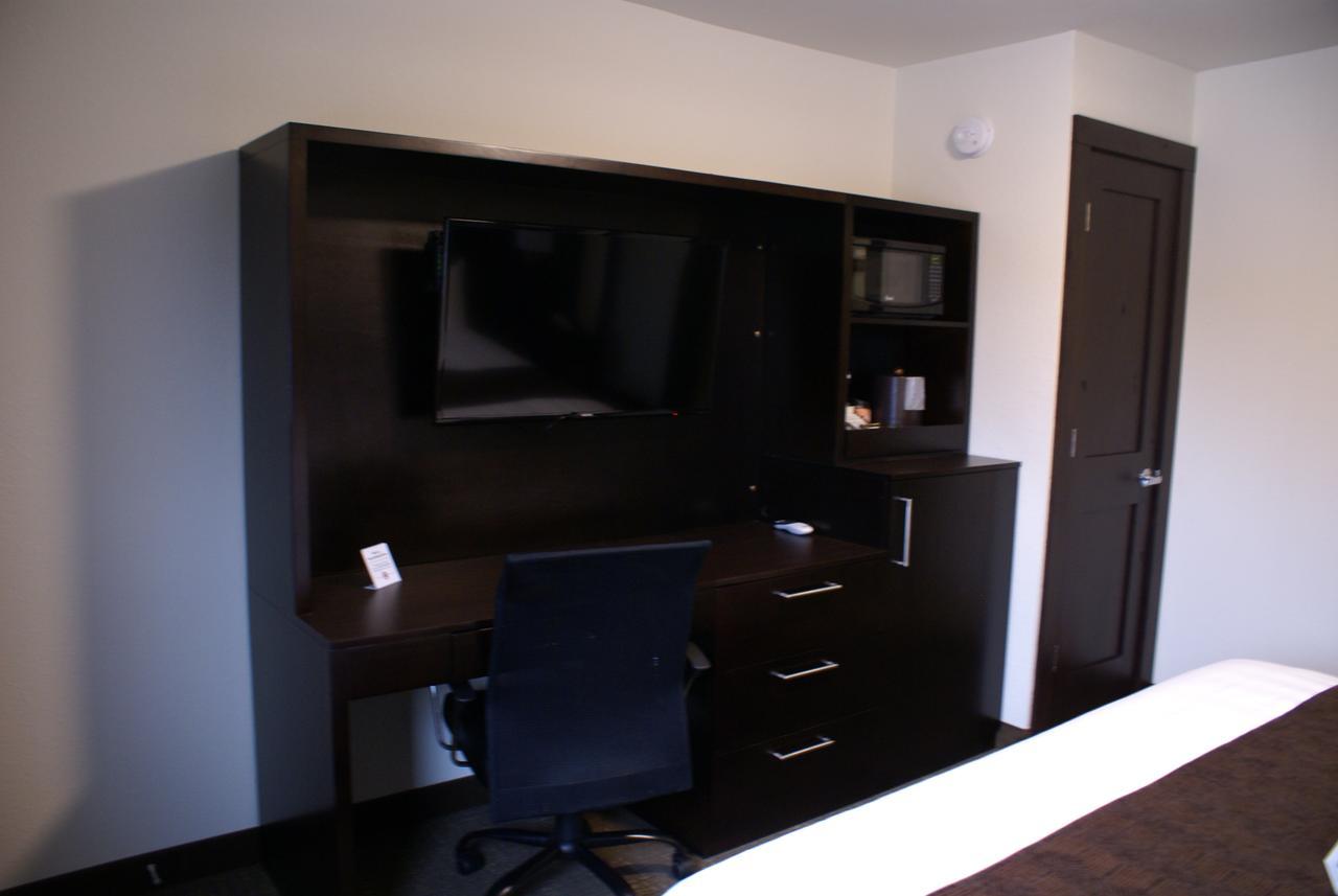 Boarders Inn & Suites By Cobblestone Hotels - Syracuse エクステリア 写真