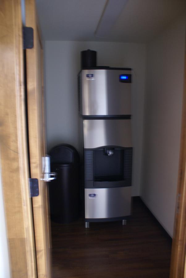 Boarders Inn & Suites By Cobblestone Hotels - Syracuse エクステリア 写真