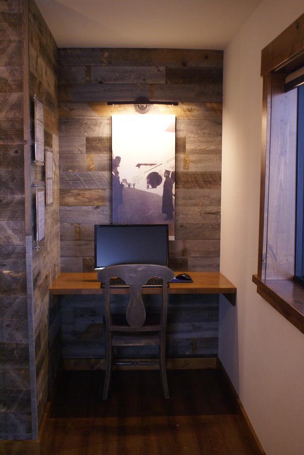 Boarders Inn & Suites By Cobblestone Hotels - Syracuse エクステリア 写真