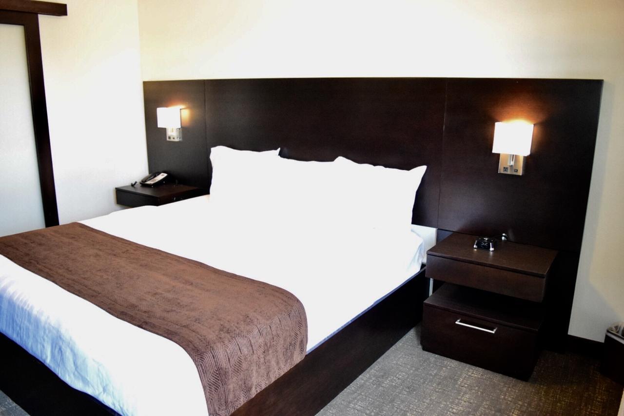 Boarders Inn & Suites By Cobblestone Hotels - Syracuse エクステリア 写真