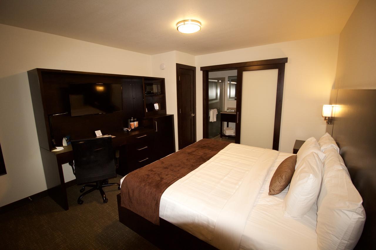 Boarders Inn & Suites By Cobblestone Hotels - Syracuse エクステリア 写真