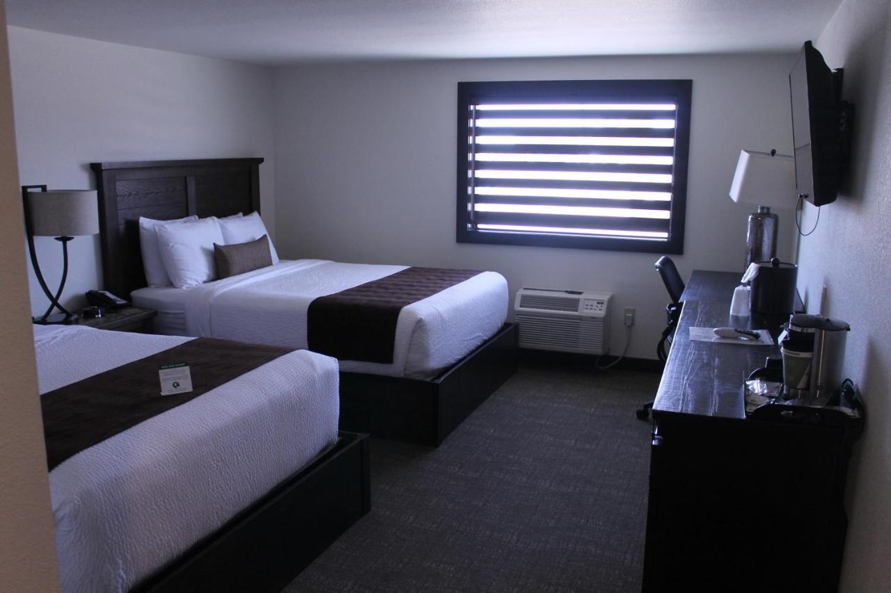 Boarders Inn & Suites By Cobblestone Hotels - Syracuse エクステリア 写真