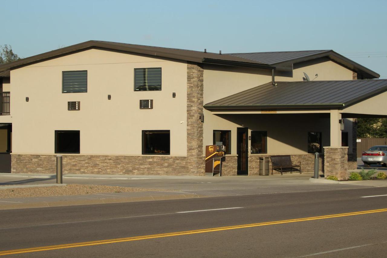 Boarders Inn & Suites By Cobblestone Hotels - Syracuse エクステリア 写真