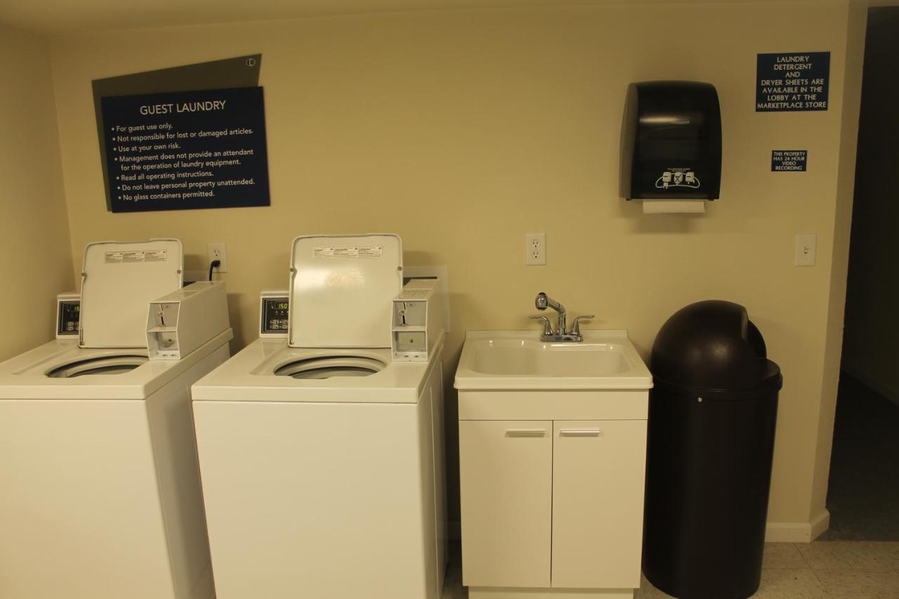 Boarders Inn & Suites By Cobblestone Hotels - Syracuse エクステリア 写真