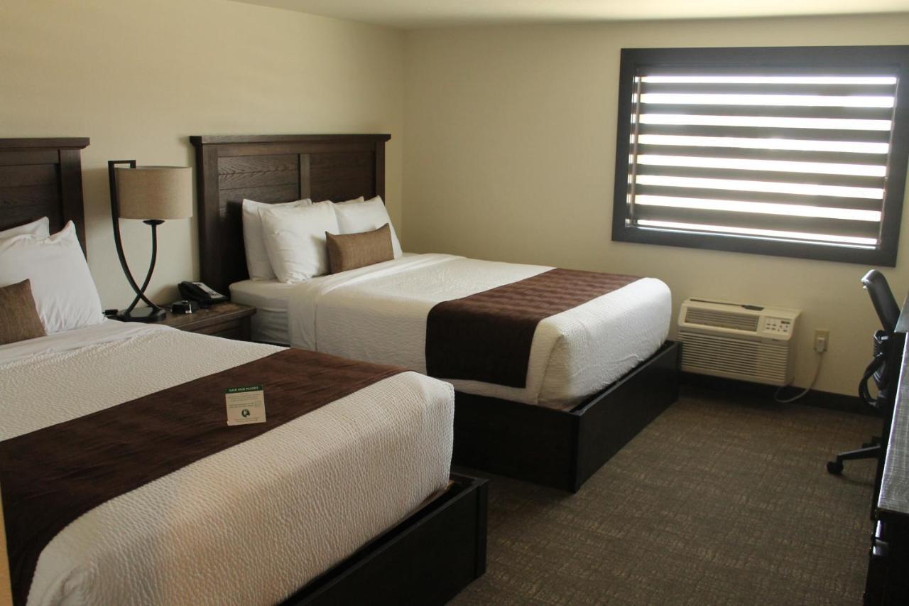 Boarders Inn & Suites By Cobblestone Hotels - Syracuse エクステリア 写真